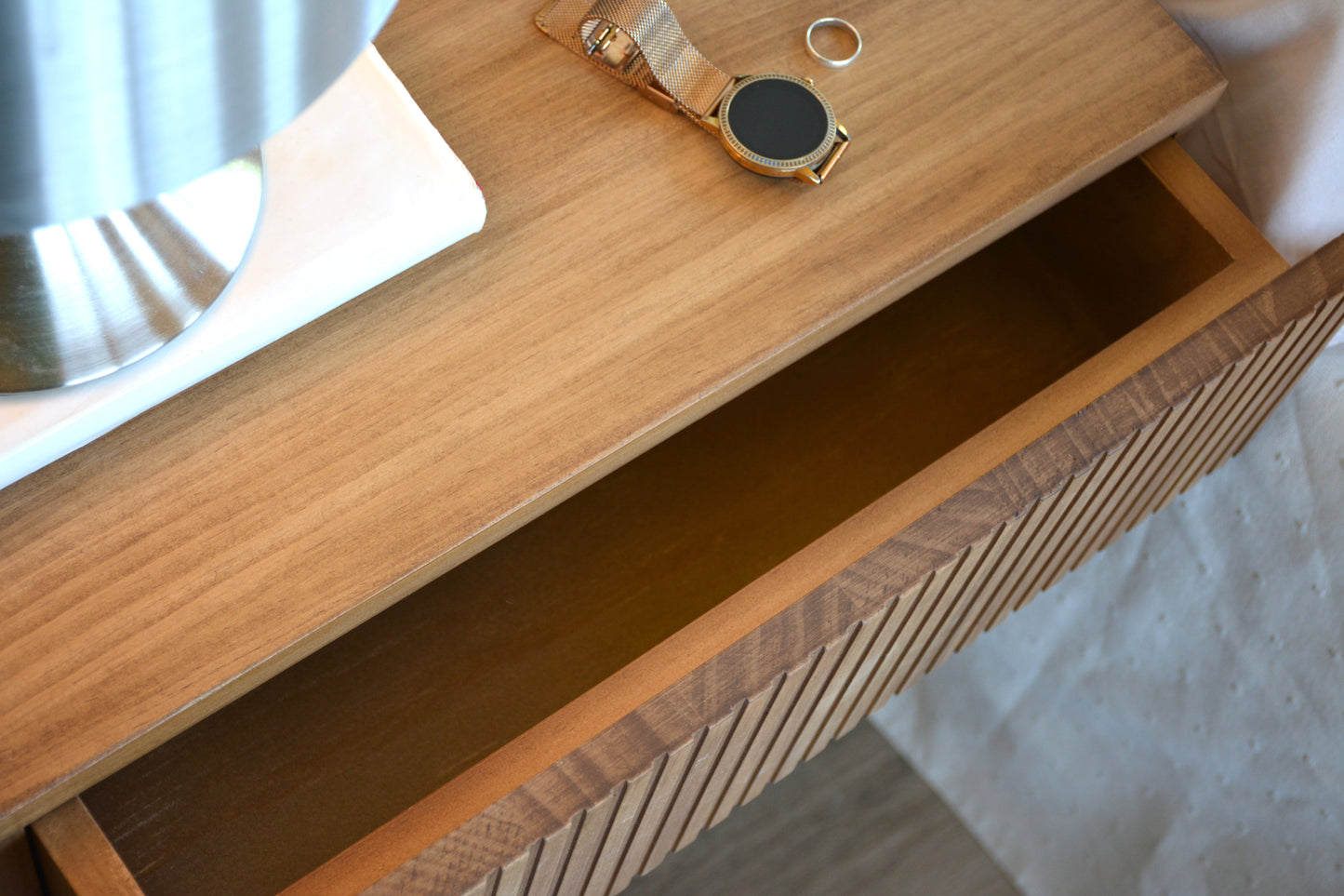 Mesita noche colgante 1 cajón Iria.