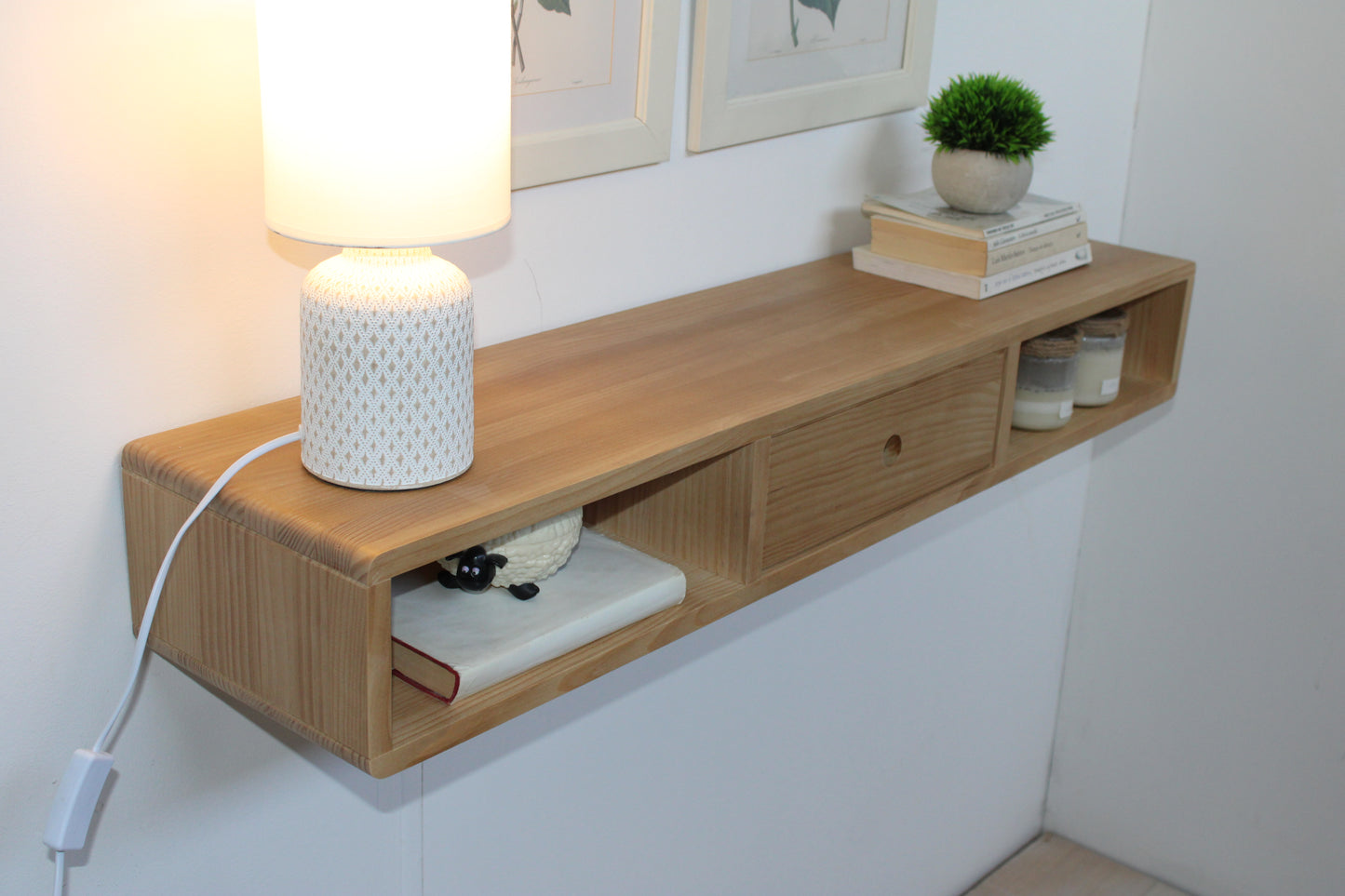 Consola Flotante Luna