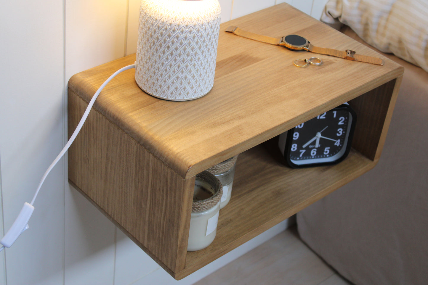 Mesita noche flotante Erea