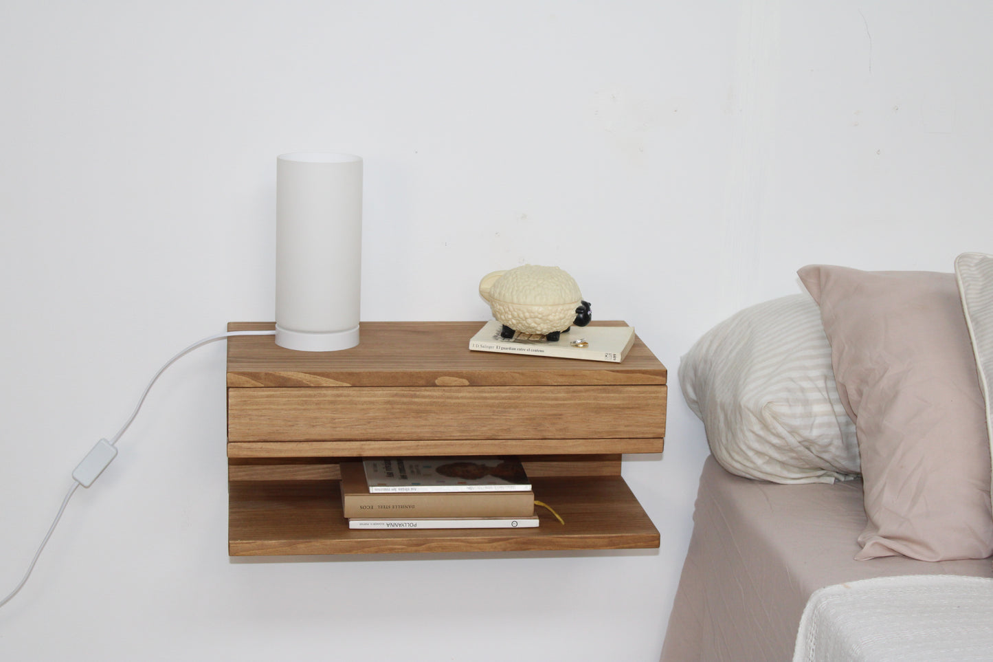 Mesita noche cajon/hueco Ada