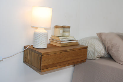 Mesita noche 1 cajón Ada.